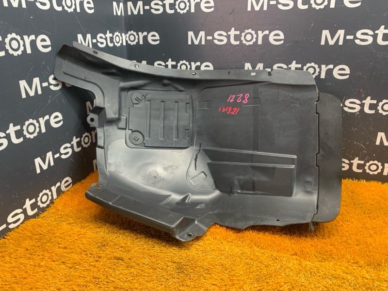 подкрылок, 4000 рублей, Красноярск