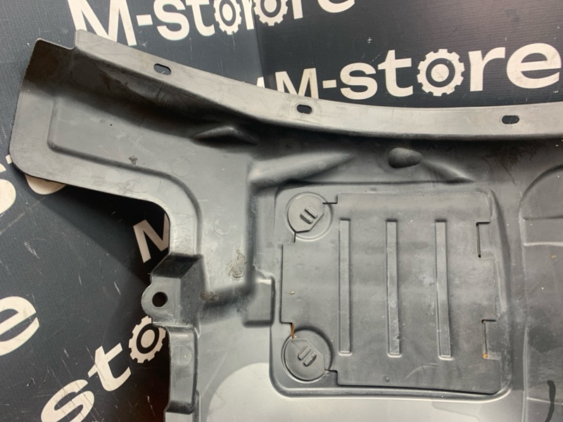 подкрылок, 4000 рублей, Красноярск