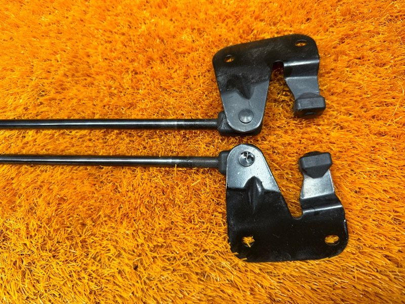 амортизатор багажника, 1000 рублей, Красноярск