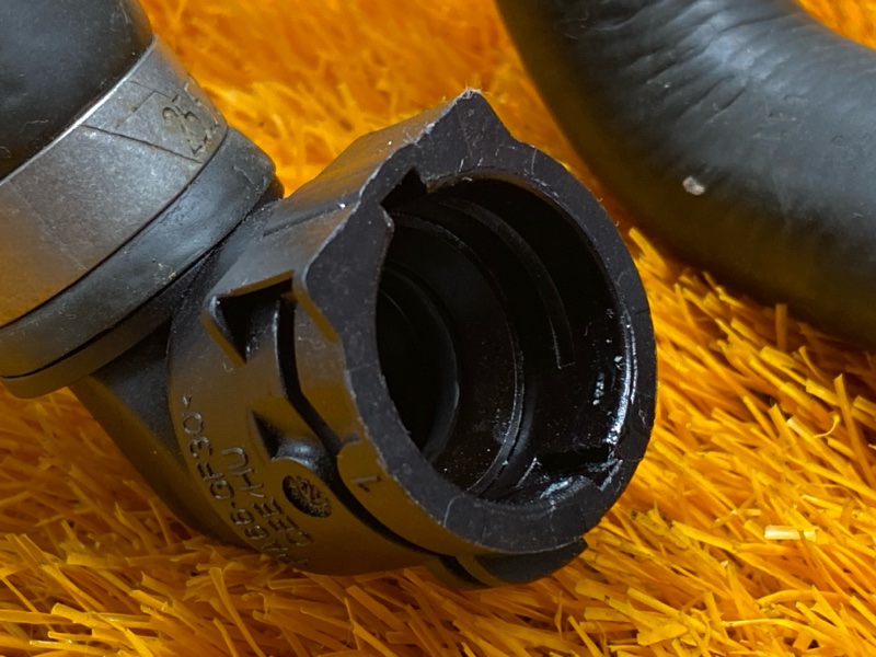 Патрубок системы охлаждения, 300 рублей, Красноярск