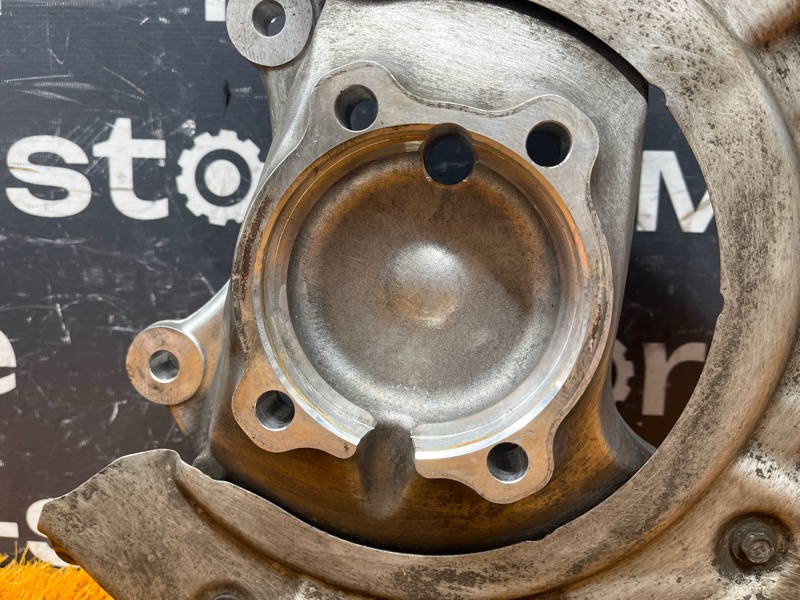 кулак поворотный, 1000 рублей, Красноярск