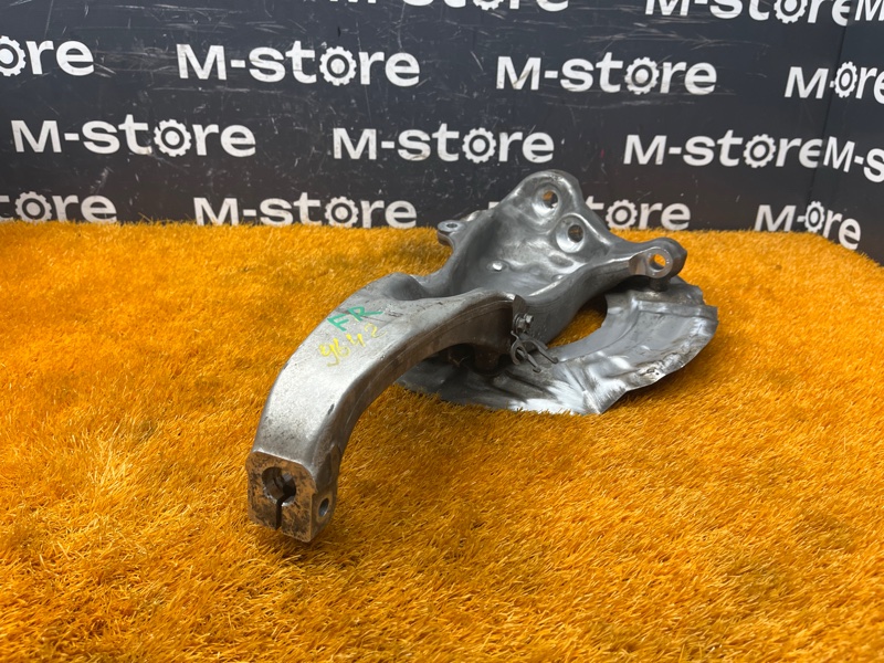 кулак поворотный, 1000 рублей, Красноярск