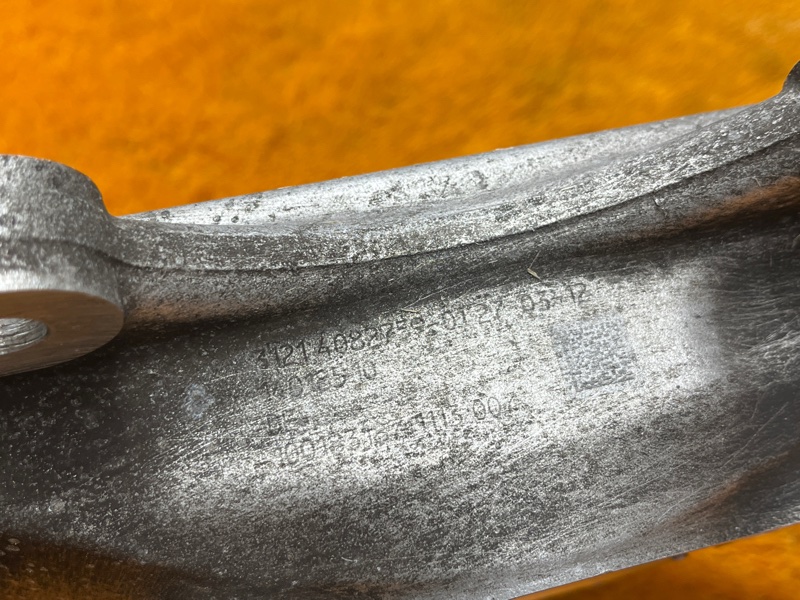 кулак поворотный, 1000 рублей, Красноярск