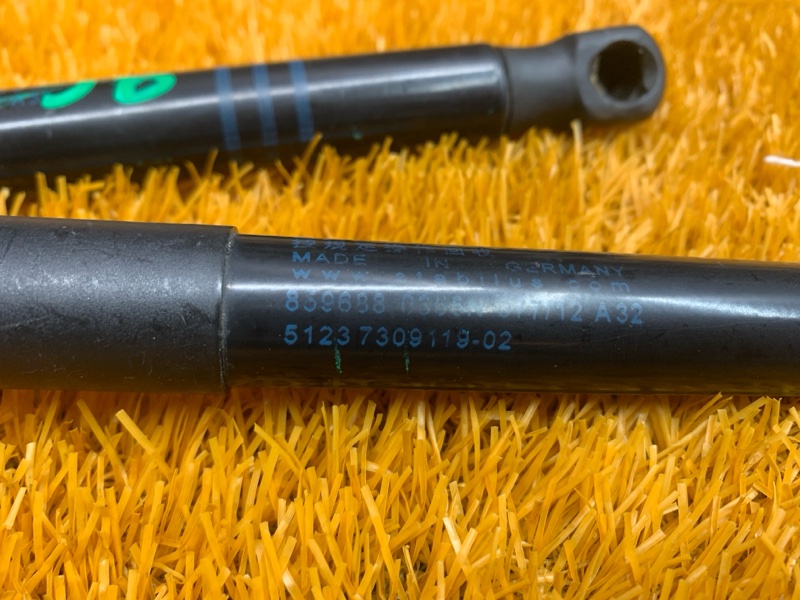 амортизатор капота, 1000 рублей, Красноярск