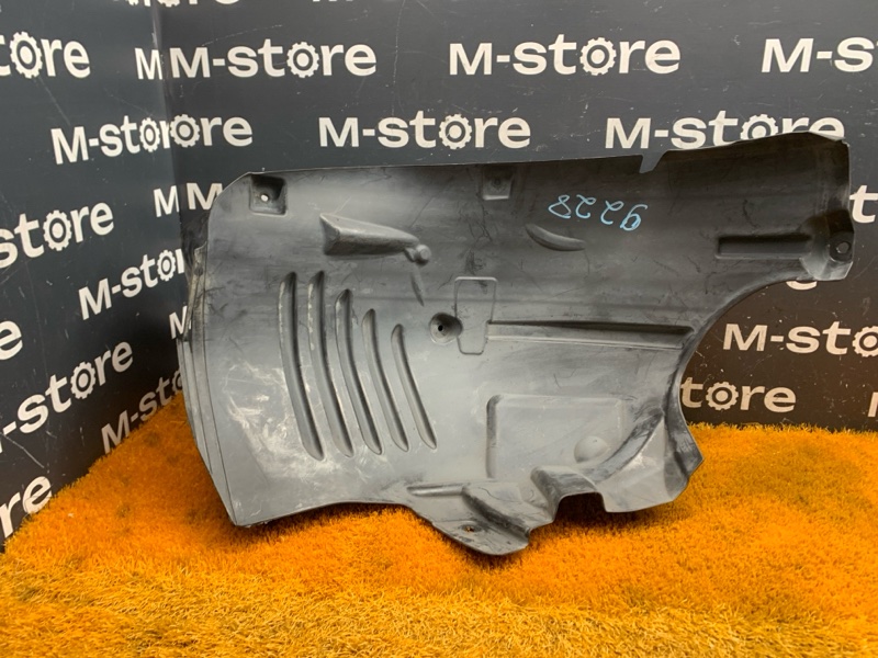 подкрылок, 7500 рублей, Красноярск