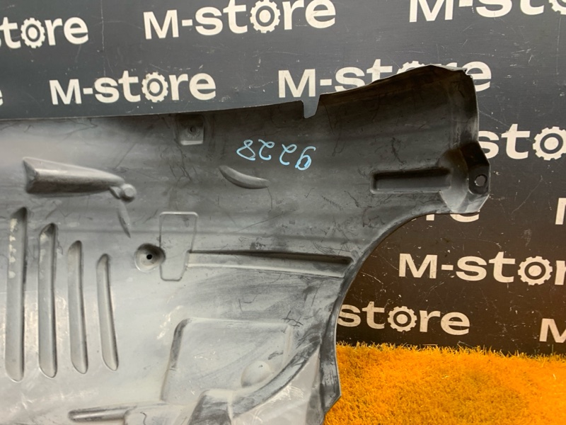 подкрылок, 7500 рублей, Красноярск