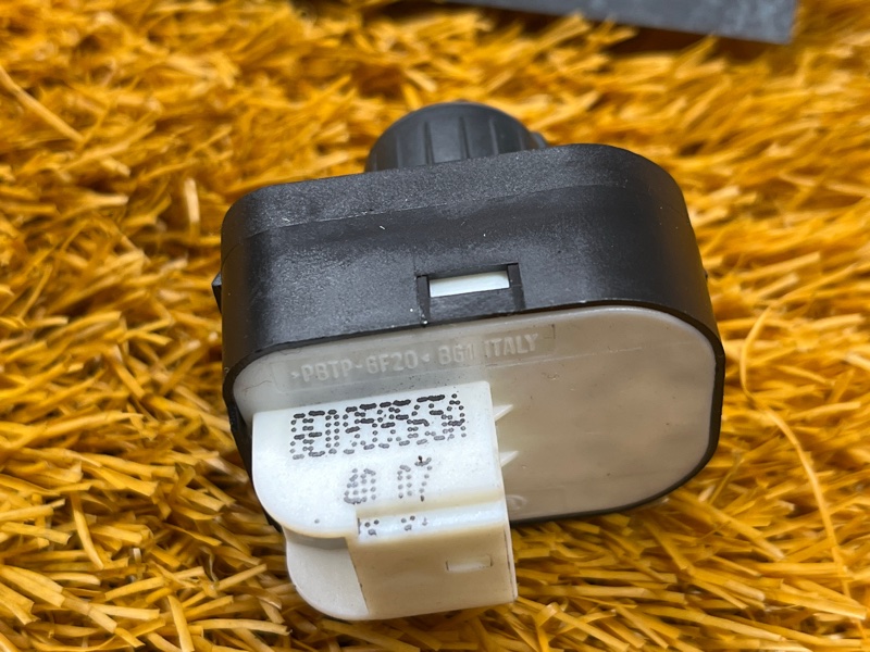 Кнопка регулировки зеркал, 300 рублей, Красноярск