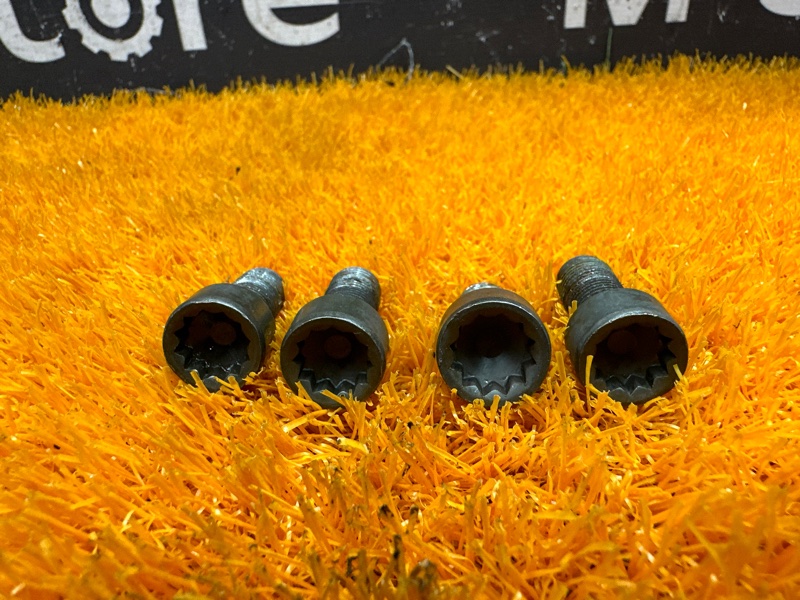 болт гидротрансформатора, 400 рублей, Красноярск