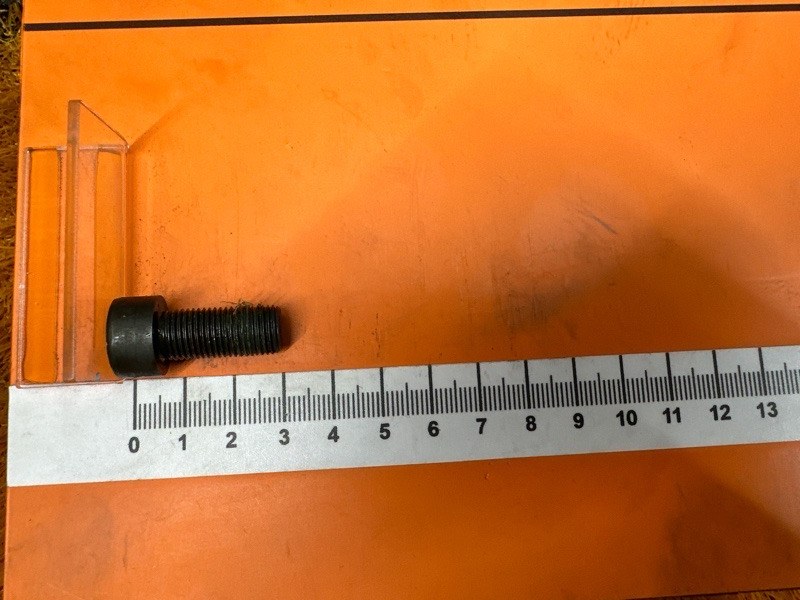 болт гидротрансформатора, 400 рублей, Красноярск