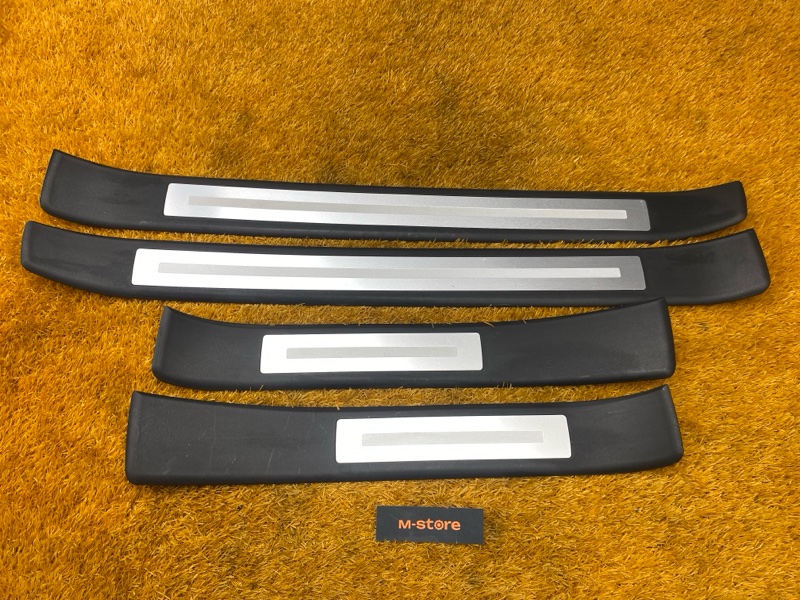 Накладка на порог салона, 3000 рублей, Красноярск