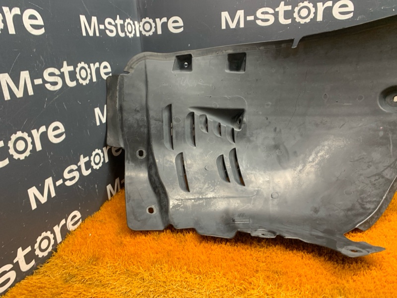 подкрылок, 3000 рублей, Красноярск