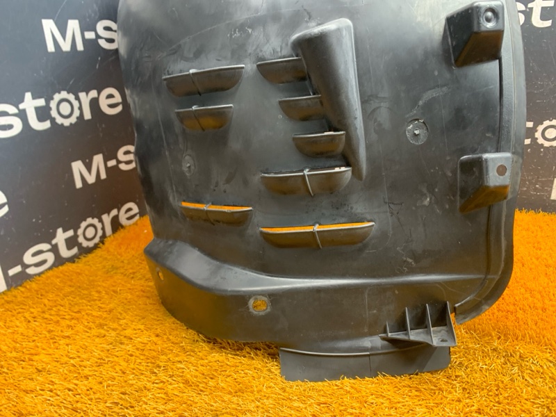 подкрылок, 3000 рублей, Красноярск