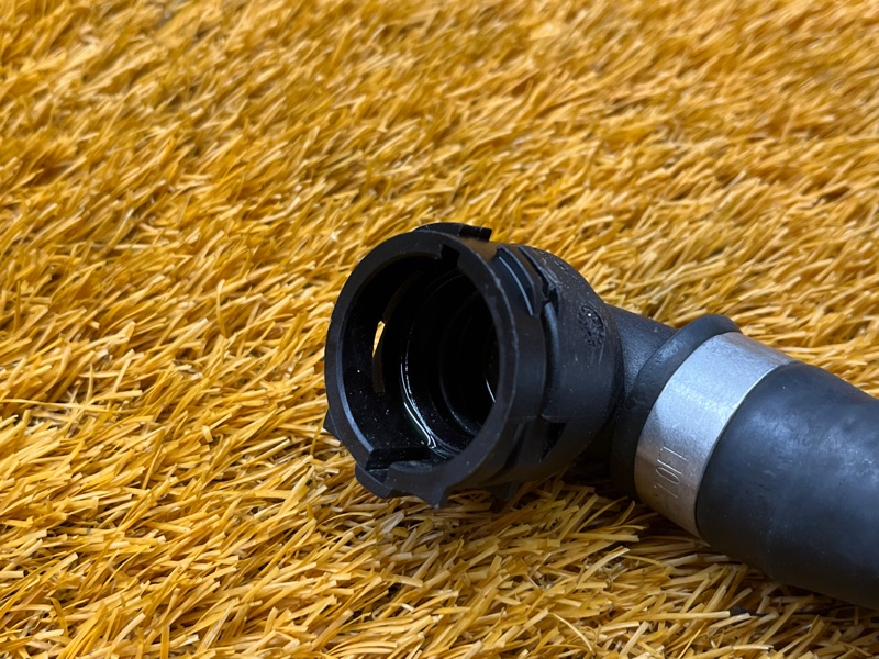 Патрубок системы охлаждения, 200 рублей, Красноярск