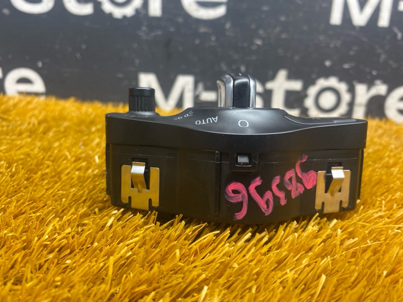 Переключатель света фар, 500 рублей, Красноярск