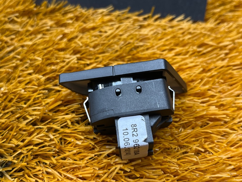 Кнопка центрального замка, 500 рублей, Красноярск