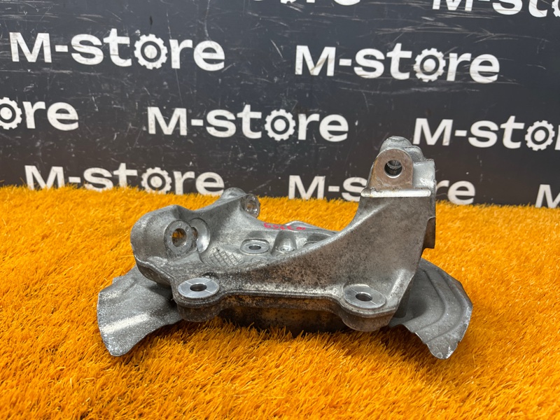 кулак поворотный, 500 рублей, Красноярск