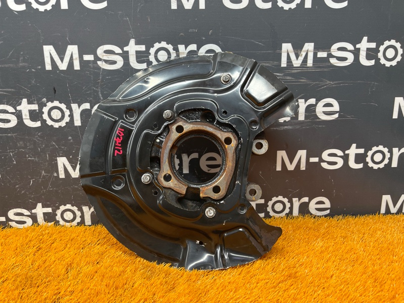 кулак поворотный, 2000 рублей, Красноярск