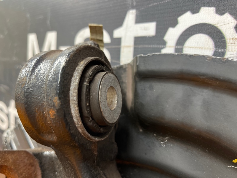 кулак поворотный, 2000 рублей, Красноярск