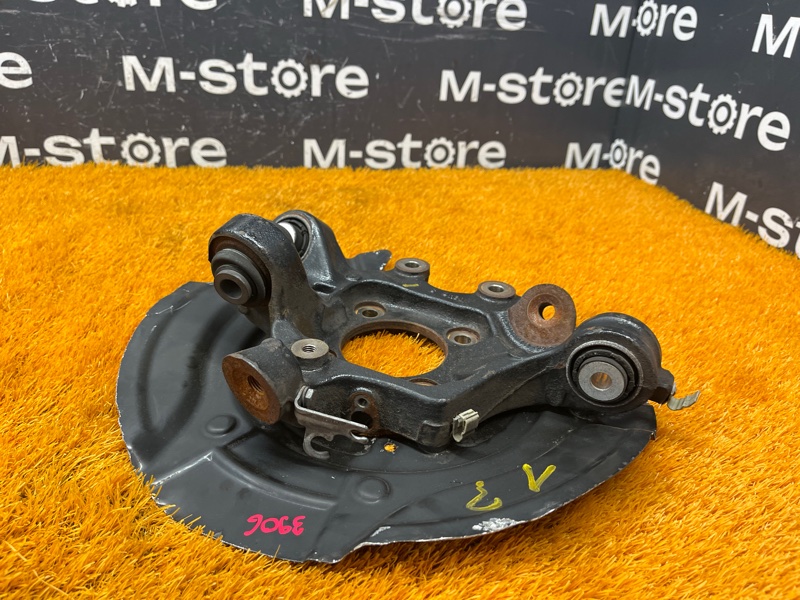 кулак поворотный, 2000 рублей, Красноярск