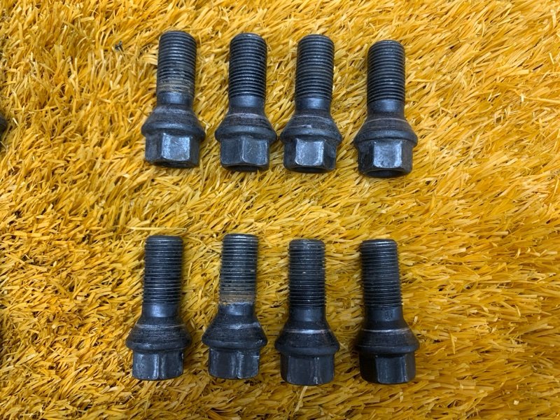 болт колесный, 2000 рублей, Красноярск