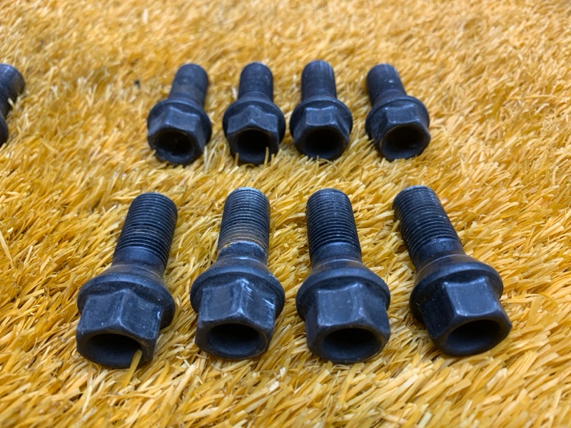 болт колесный, 2000 рублей, Красноярск