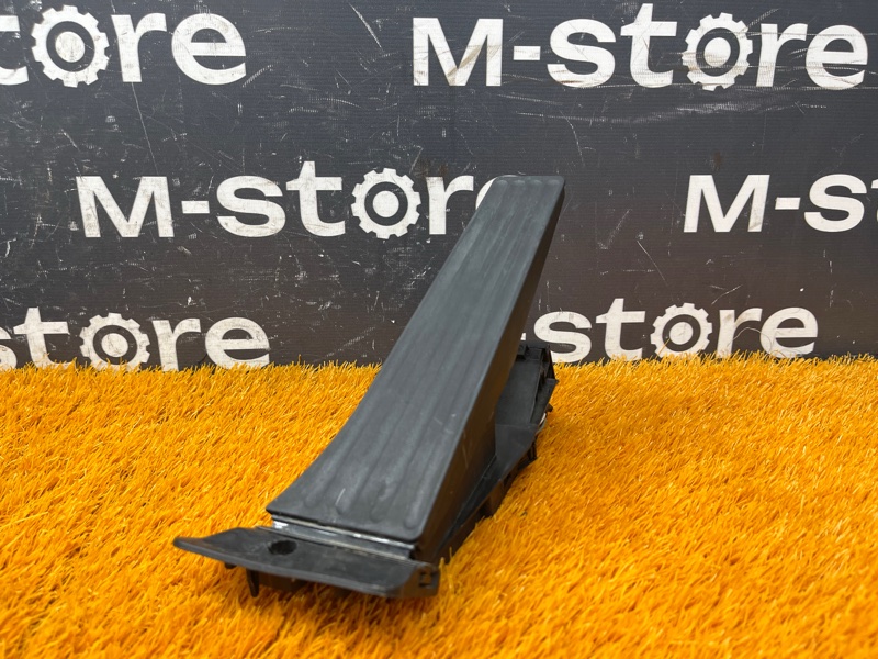 педаль газа, 1300 рублей, Красноярск