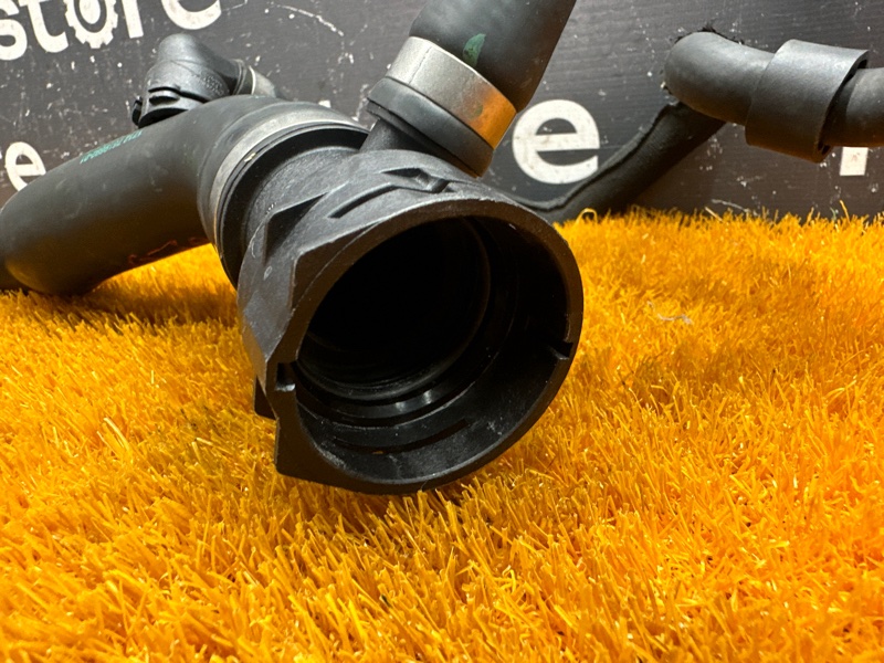 Патрубок системы охлаждения, 1200 рублей, Красноярск