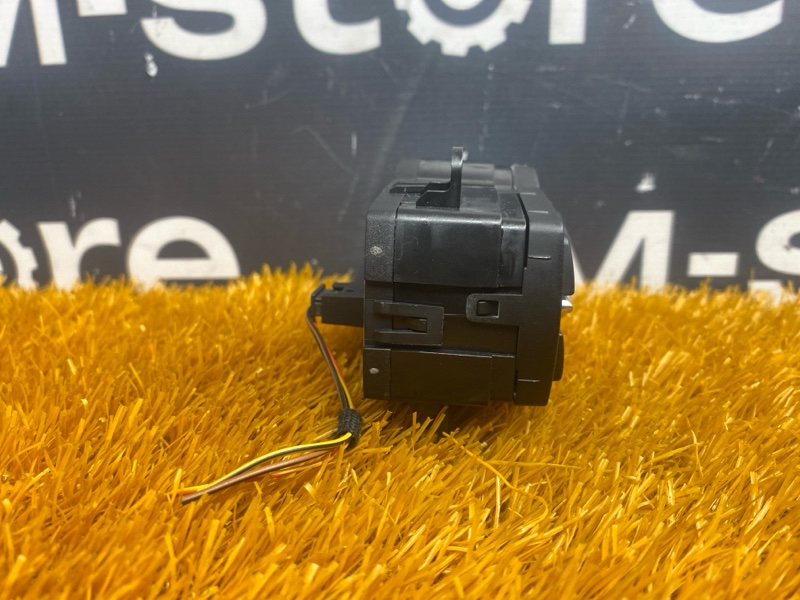 Переключатель света фар, 500 рублей, Красноярск