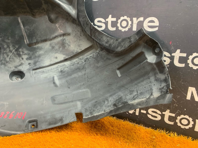 подкрылок, 4000 рублей, Красноярск