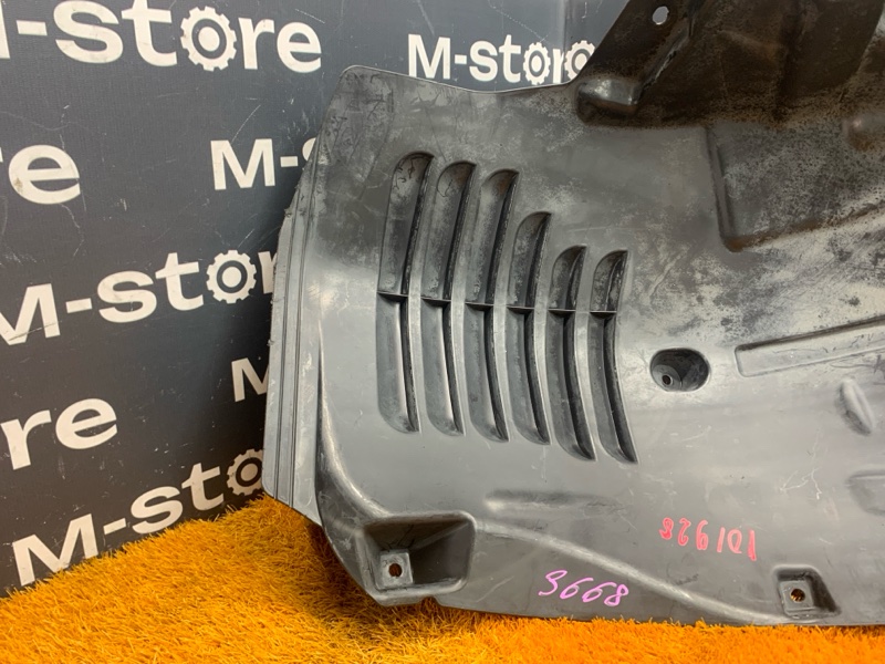 подкрылок, 4000 рублей, Красноярск