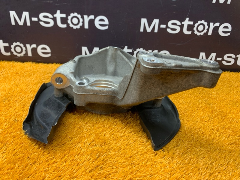 кулак поворотный, 2000 рублей, Красноярск