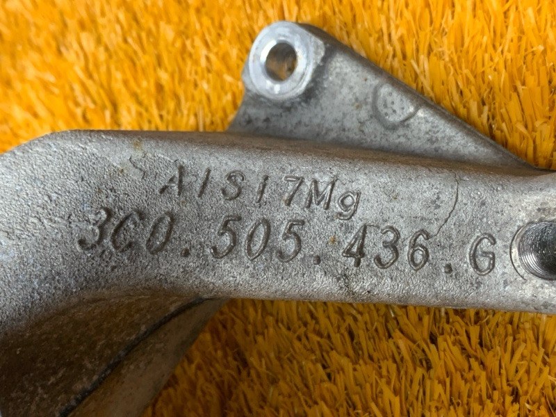 кулак поворотный, 2000 рублей, Красноярск