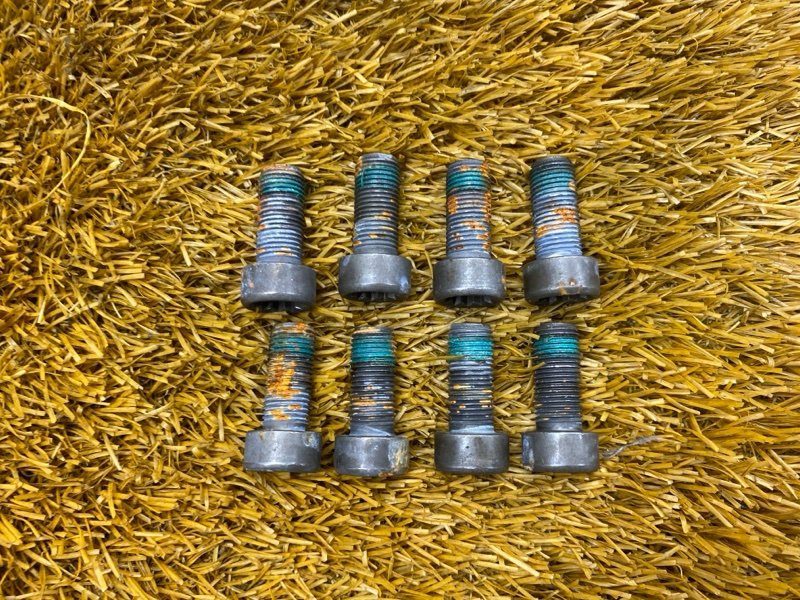 болт гидротрансформатора, 800 рублей, Красноярск