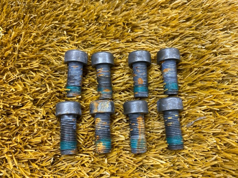 болт гидротрансформатора, 800 рублей, Красноярск