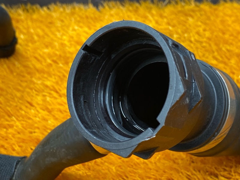 Патрубок системы охлаждения, 1200 рублей, Красноярск