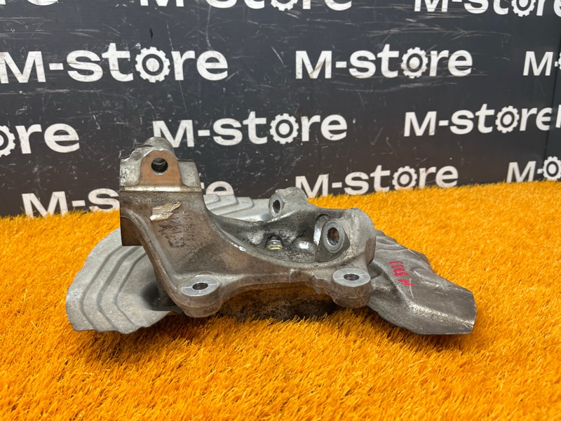 кулак поворотный, 2000 рублей, Красноярск