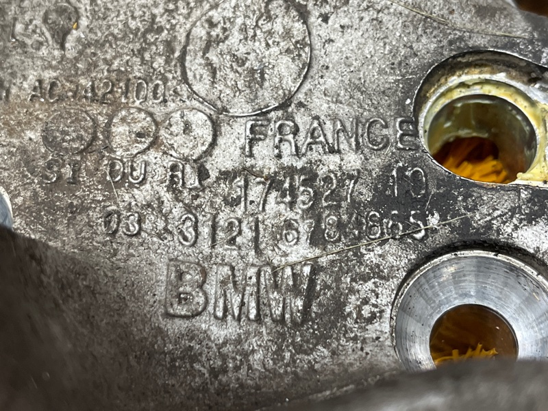 кулак поворотный, 2000 рублей, Красноярск