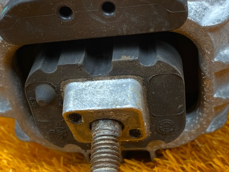 подушка двигателя, 1500 рублей, Красноярск