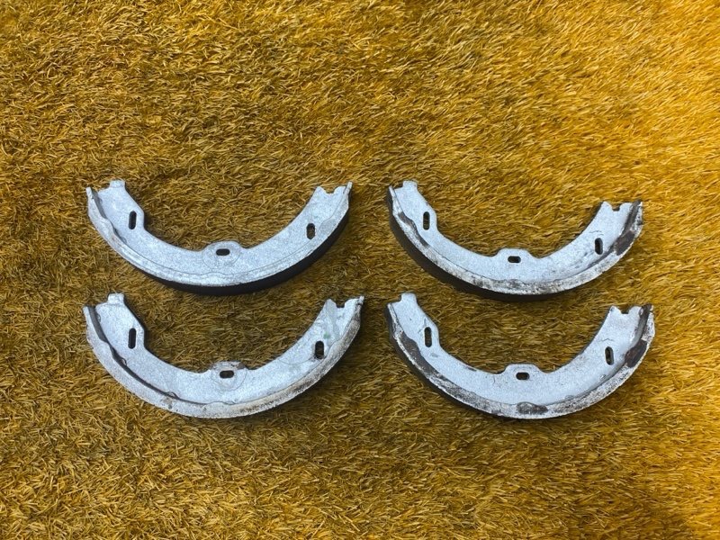 Колодки ручника, 1000 рублей, Красноярск