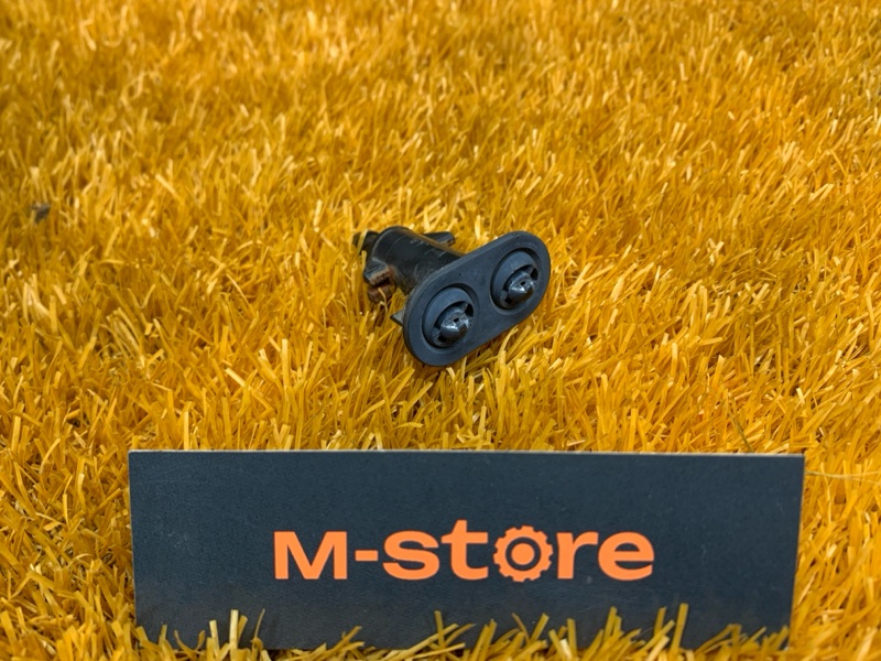 Форсунка омывателя фары, 1000 рублей, Красноярск