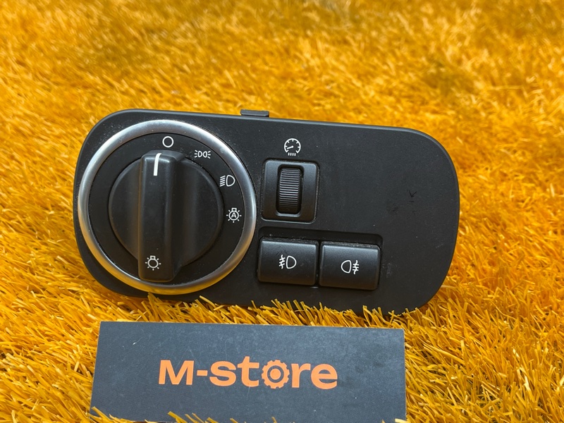 Переключатель света фар, 1000 рублей, Красноярск