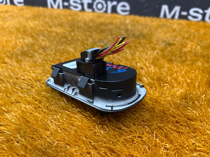 Переключатель света фар, 1000 рублей, Красноярск