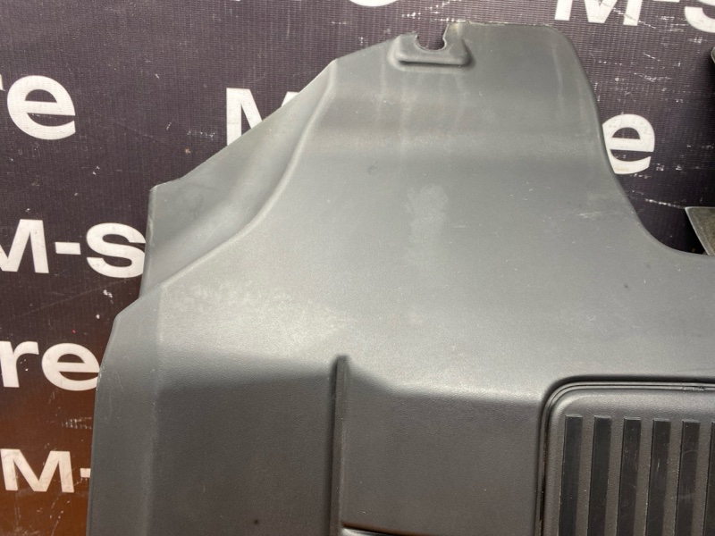 крышка двигателя, 2000 рублей, Красноярск