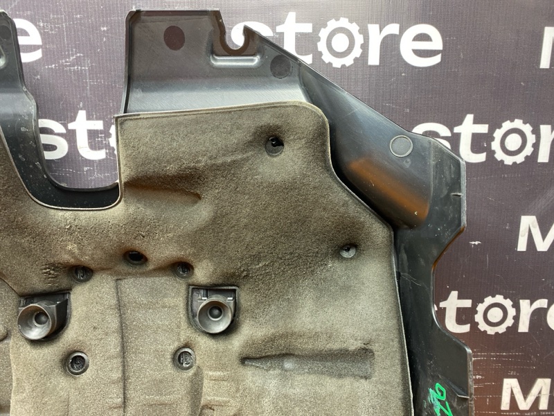 крышка двигателя, 2000 рублей, Красноярск