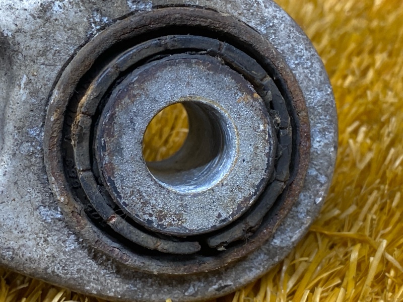 Рычаг подвески верхний, 1000 рублей, Красноярск