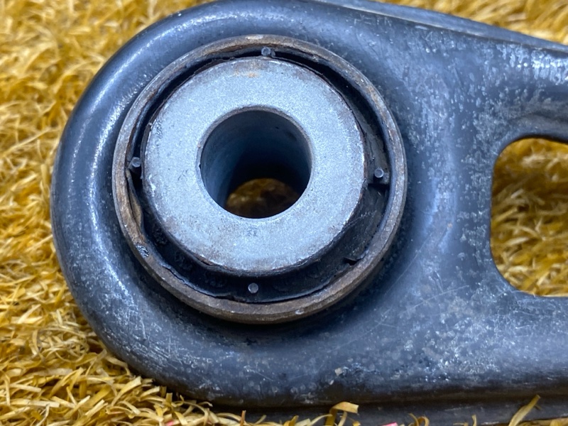 Рычаг подвески нижний, 1000 рублей, Красноярск