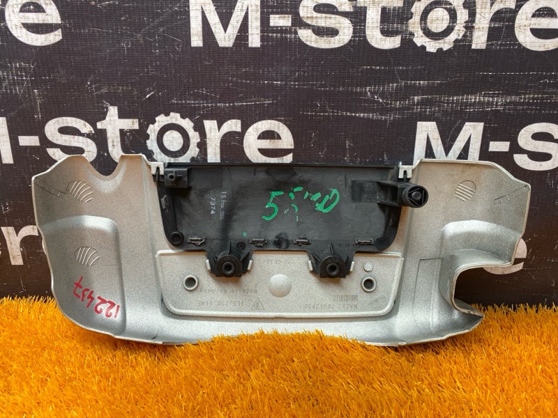 крышка двигателя, 1000 рублей, Красноярск