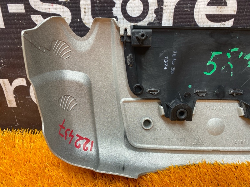 крышка двигателя, 1000 рублей, Красноярск