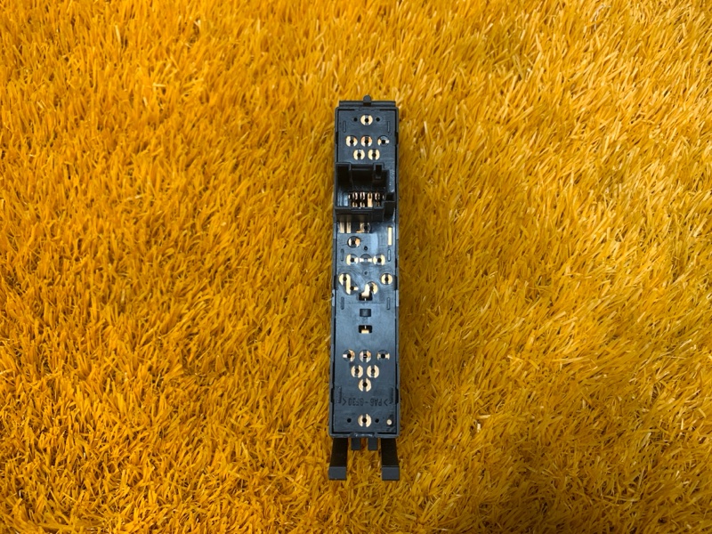 Блок управления стеклоподъемниками, 1000 рублей, Красноярск