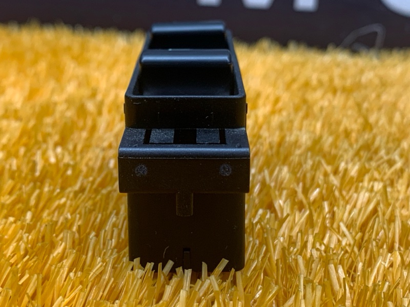 Блок управления стеклоподъемниками, 1000 рублей, Красноярск